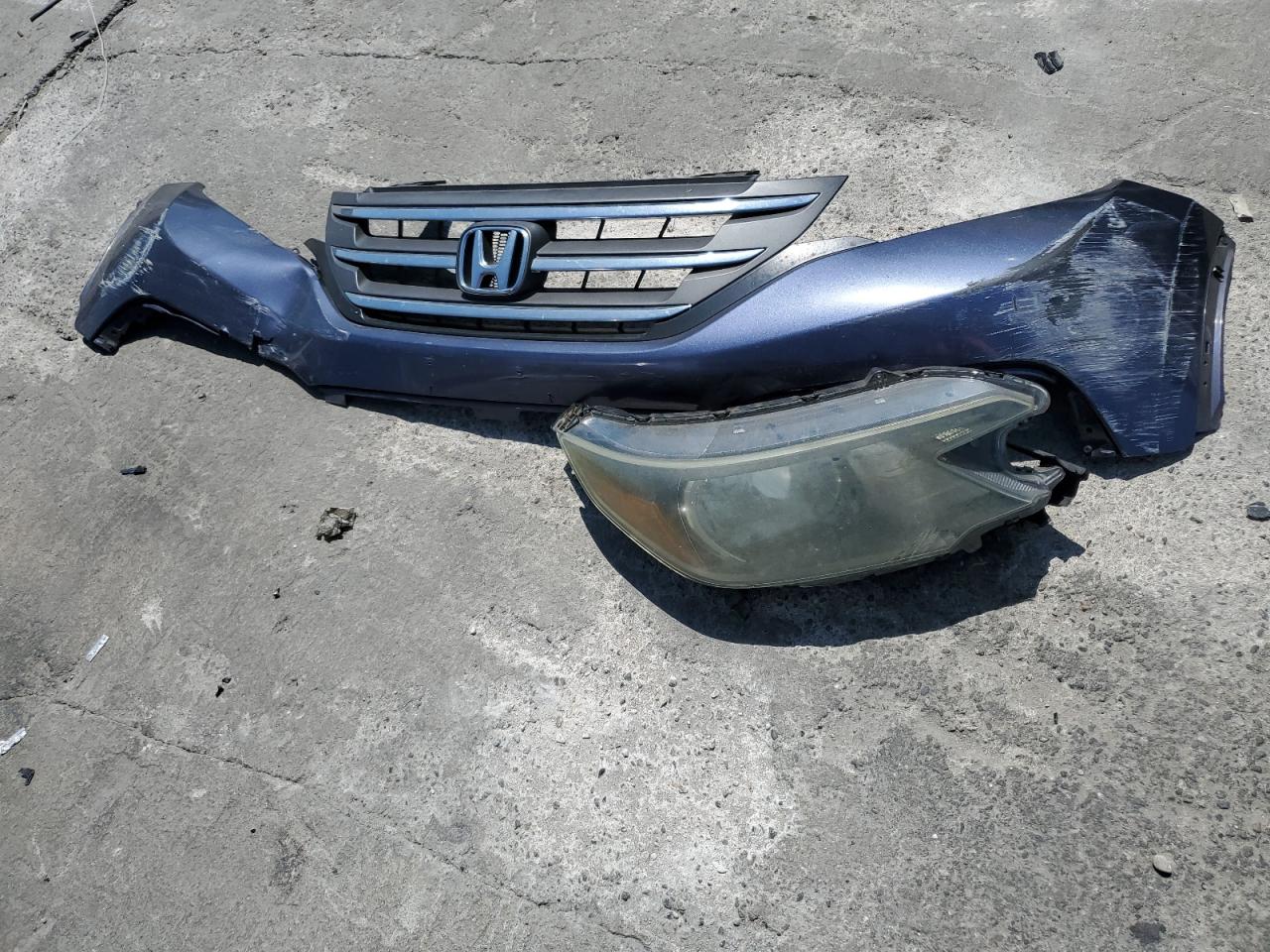 2013 Honda Cr-V Lx VIN: 3CZRM3H36DG704601 Lot: 70880485