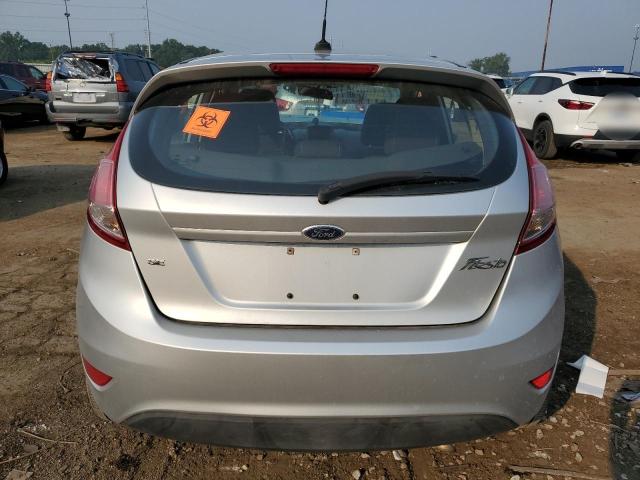 Hatchbacks FORD FIESTA 2014 Srebrny