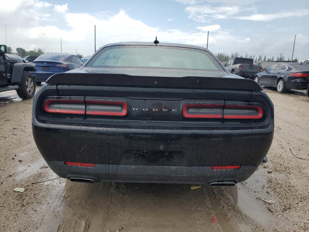 2017 Dodge Challenger Sxt VIN: 2C3CDZAG1HH640487 Lot: 68358075