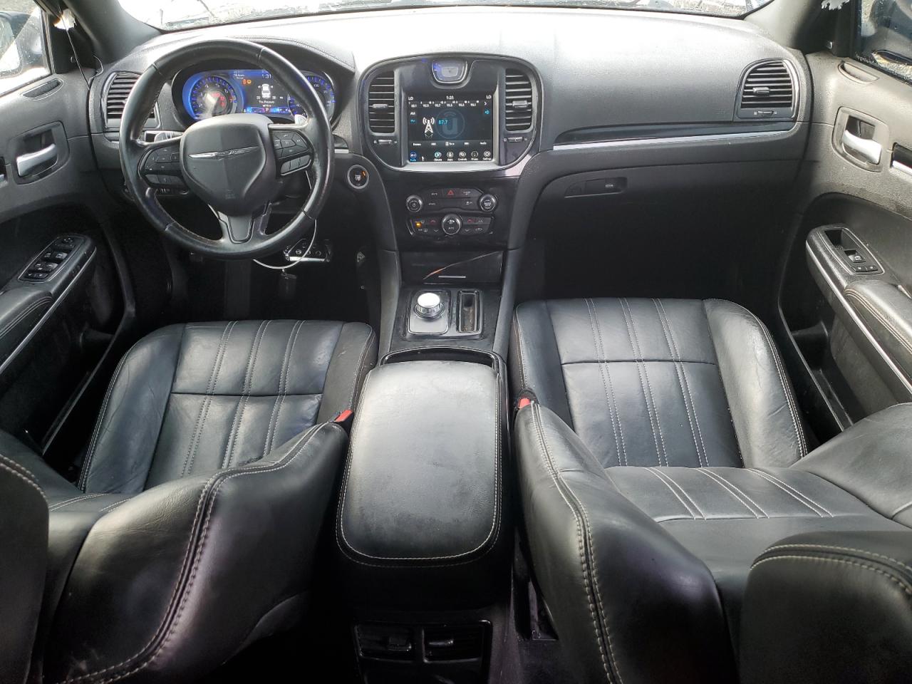 2019 Chrysler 300 S VIN: 2C3CCABG0KH559409 Lot: 68175135