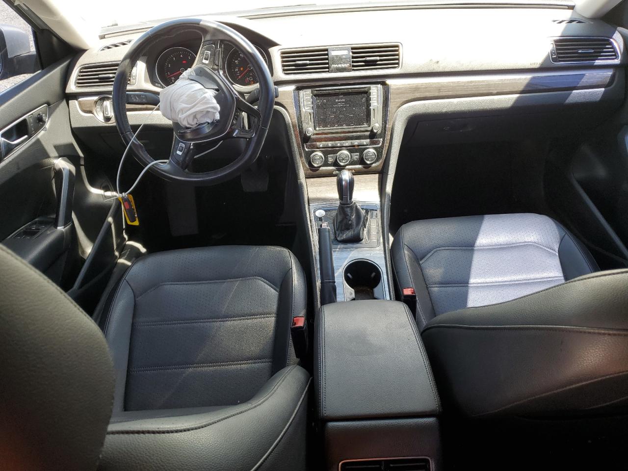 2018 Volkswagen Passat Se VIN: 1VWBA7A33JC022899 Lot: 69583485