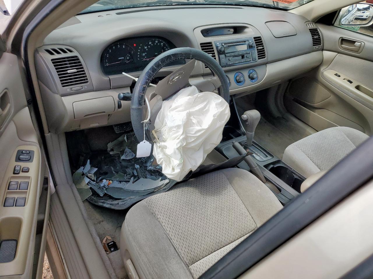 2004 Toyota Camry Le VIN: 4T1BE32KX4U366925 Lot: 70744825