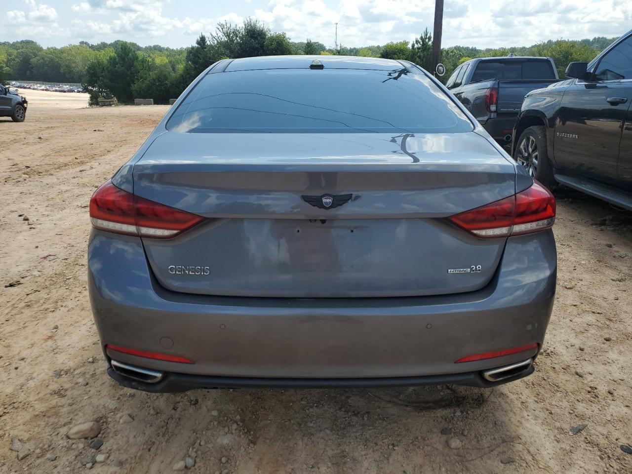 2015 Hyundai Genesis 3.8L VIN: KMHGN4JE3FU099704 Lot: 69070335