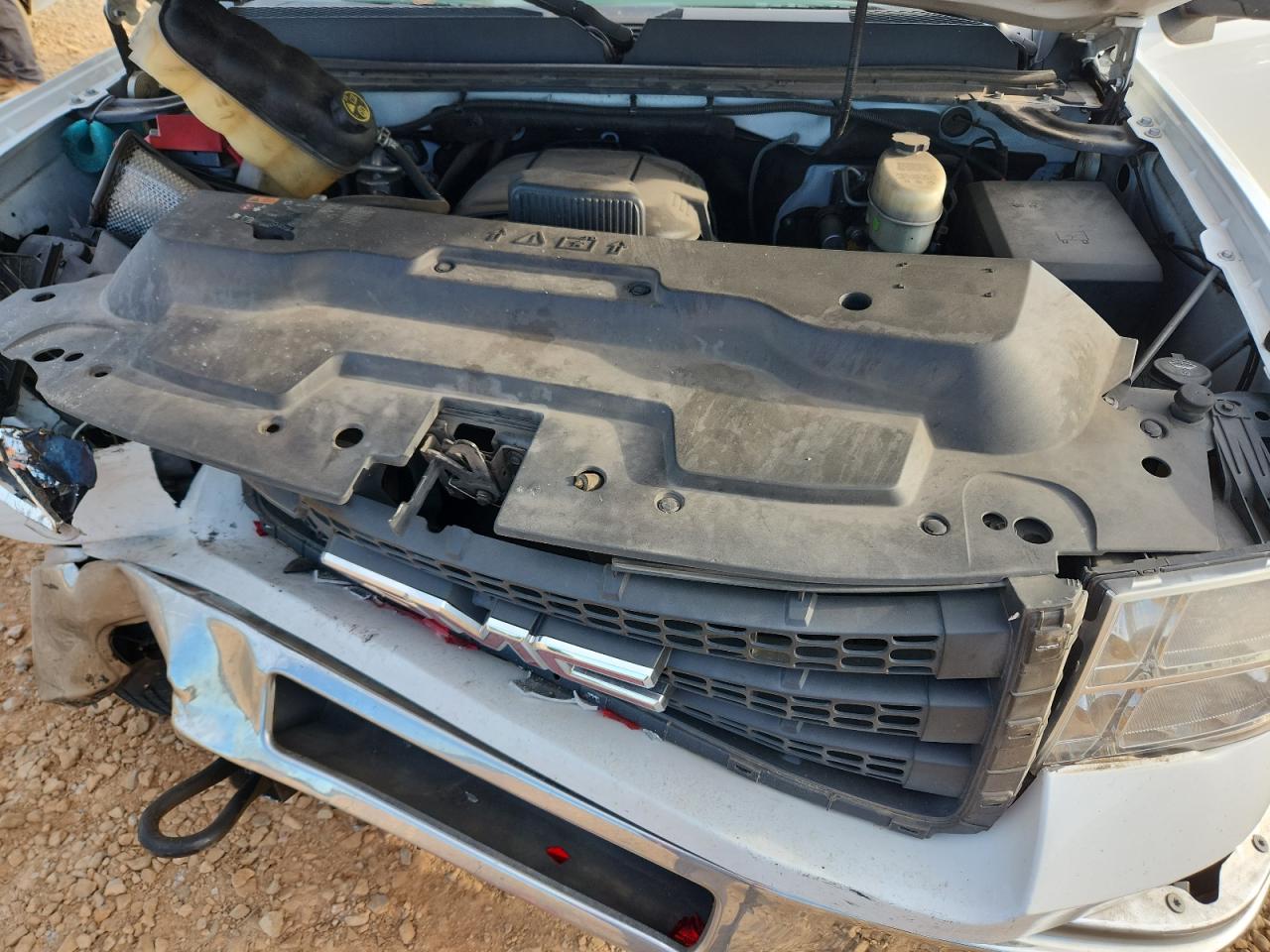 2014 GMC Sierra C2500 Heavy Duty VIN: 1GT11ZCG1EF185372 Lot: 69679195