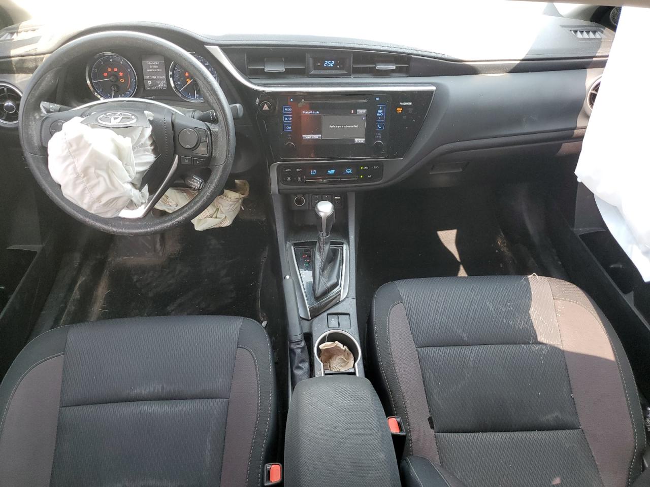 2017 Toyota Corolla L VIN: 2T1BURHEXHC824770 Lot: 68906005