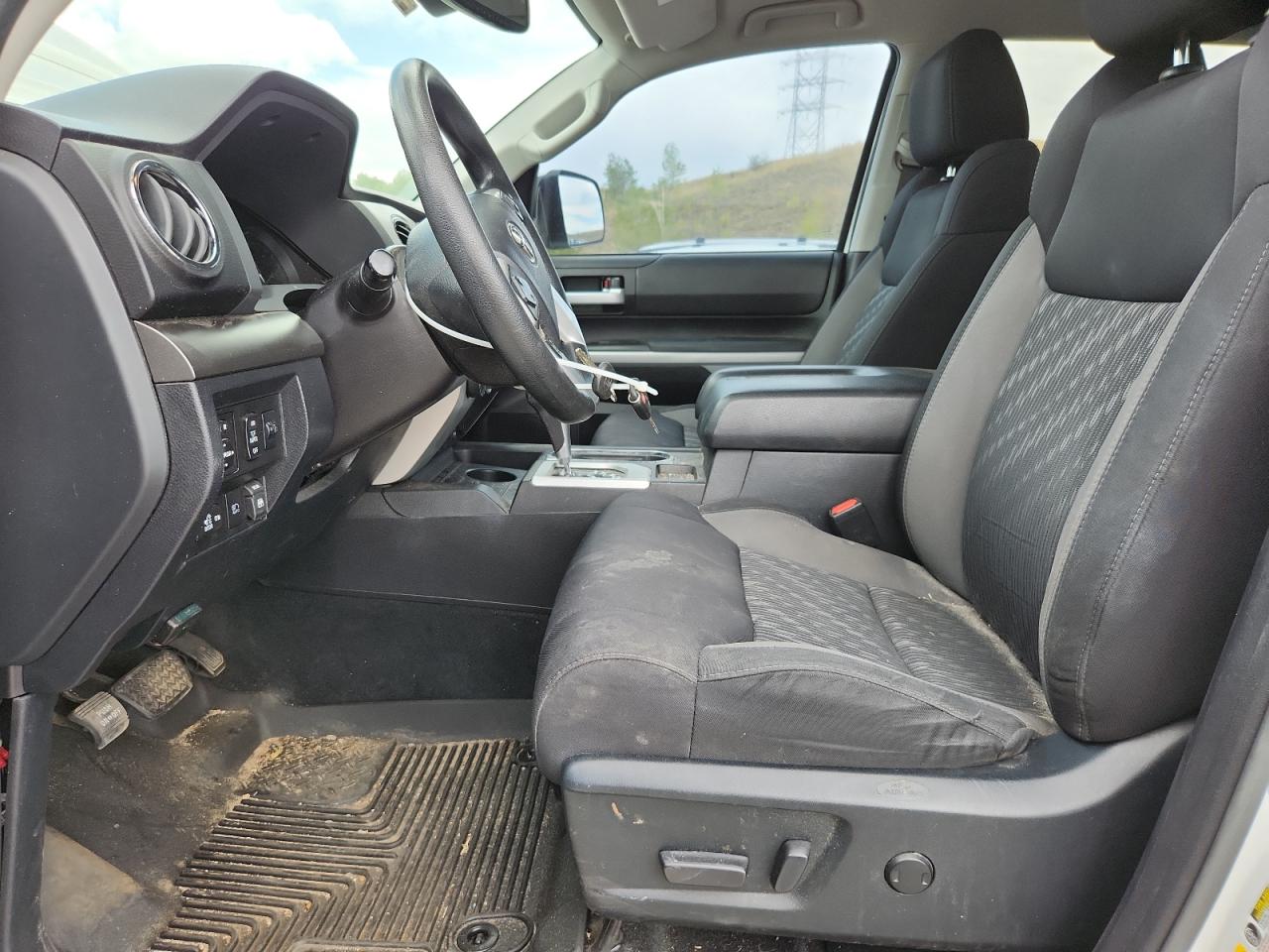 2018 Toyota Tundra Crewmax Sr5 VIN: 5TFDY5F10JX775186 Lot: 69474115