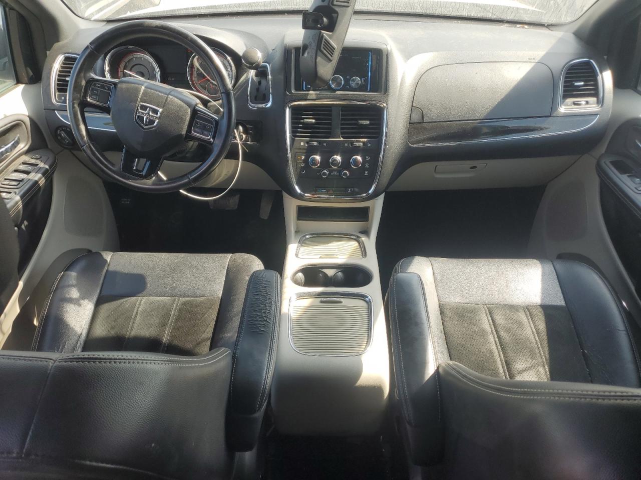 2017 Dodge Grand Caravan Sxt VIN: 2C4RDGCGXHR580565 Lot: 67820765