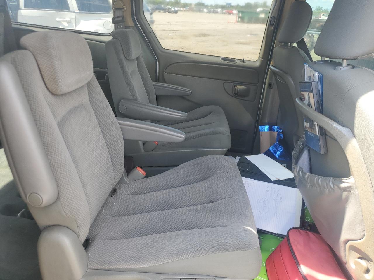 2005 Dodge Grand Caravan Sxt VIN: 2D4GP44L35R230010 Lot: 69147725