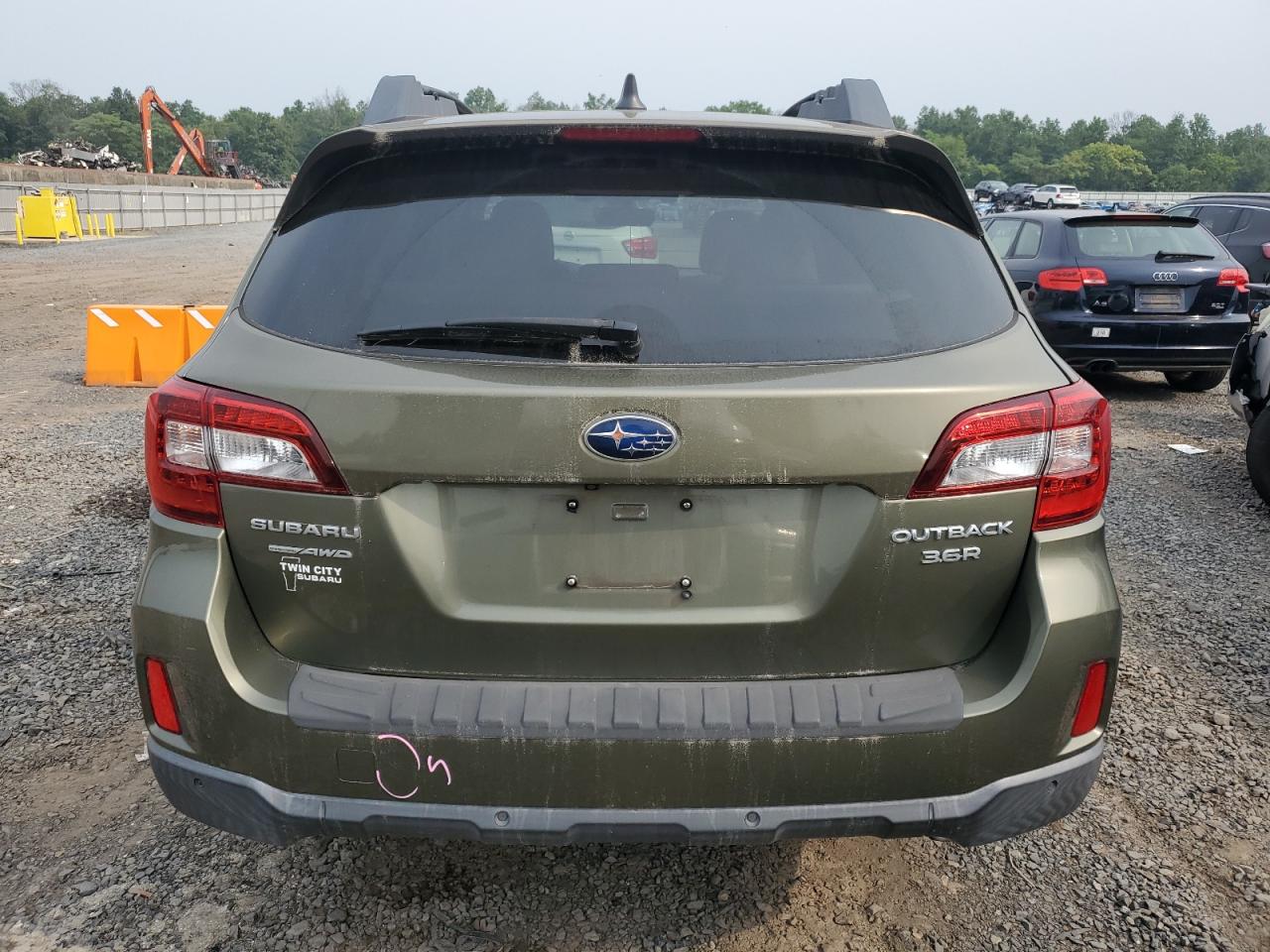 2017 Subaru Outback 3.6R Limited VIN: 4S4BSENC8H3392699 Lot: 67422885