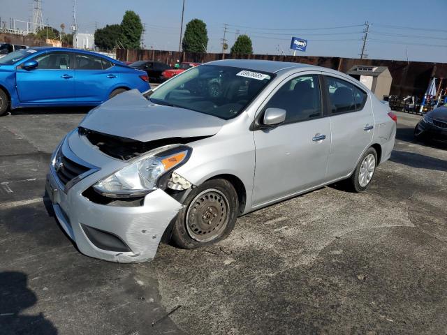 NISSAN VERSA 2017 Srebrny