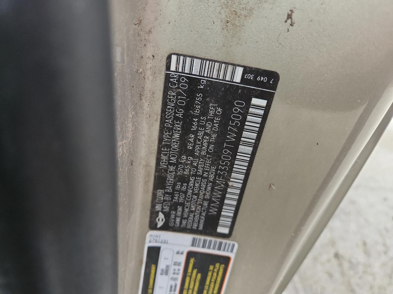 2009 Mini Cooper VIN: WMWMF33509TW75090 Lot: 69759645