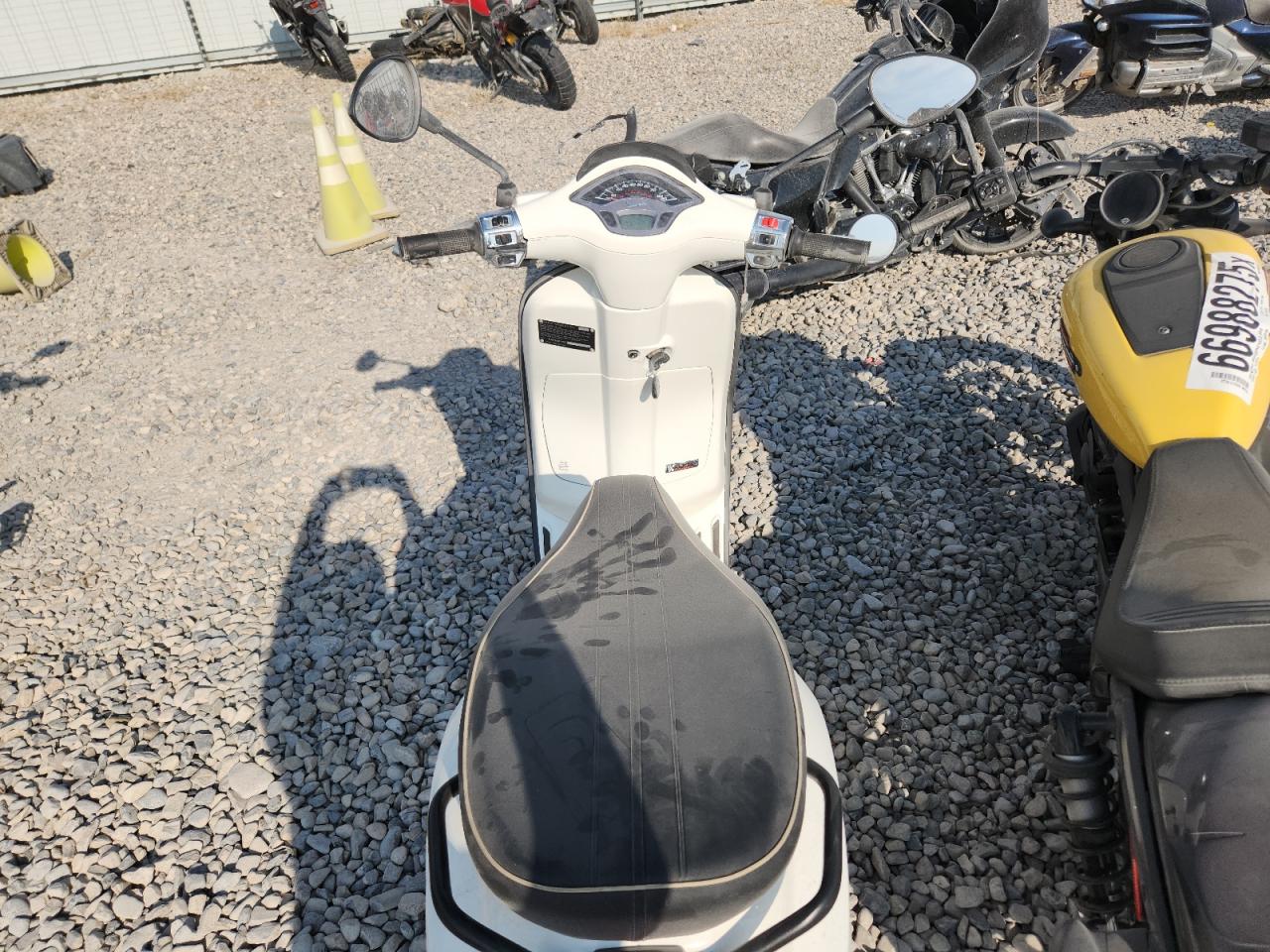 2022 Vespa Primavera/Sprint 150 VIN: ZAPM818G8N5802659 Lot: 67393745