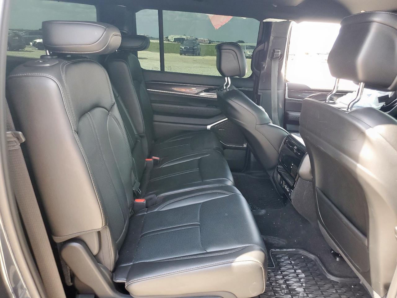 2024 Jeep Wagoneer L Series I VIN: 1C4SJRAP5RS164058 Lot: 67930345