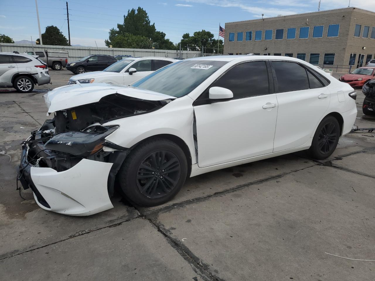 2015 Toyota Camry Le white null gas 4T1BF1FKXFU932547 photo #1