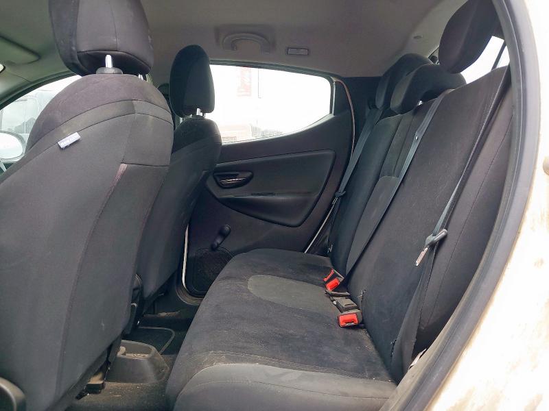 2012 CHRYSLER YPSILON SE