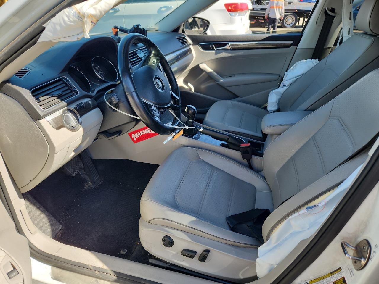 2018 Volkswagen Passat Se VIN: 1VWBA7A37JC016216 Lot: 69230155