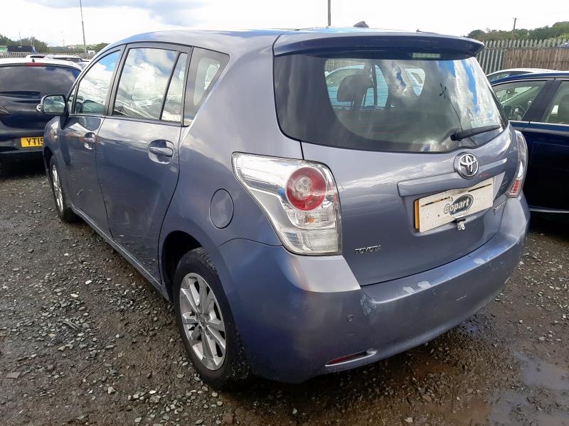 2010 TOYOTA VERSO TR