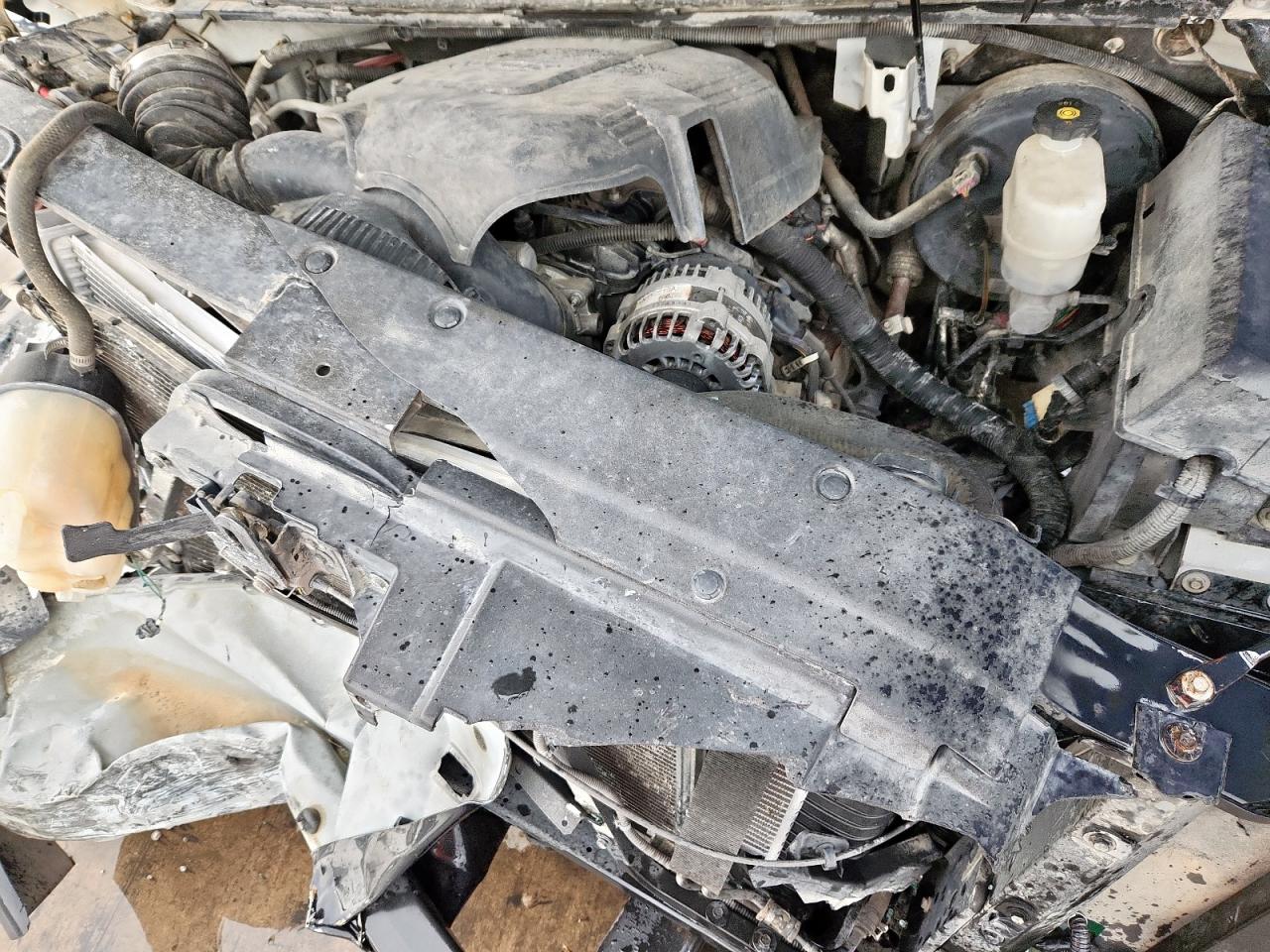 2010 Chevrolet Suburban C1500 Lt VIN: 1GNUCJE08AR267320 Lot: 69858245