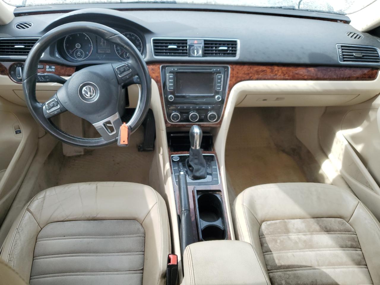 2012 Volkswagen Passat Sel VIN: 1VWCN7A32CC071359 Lot: 68842525