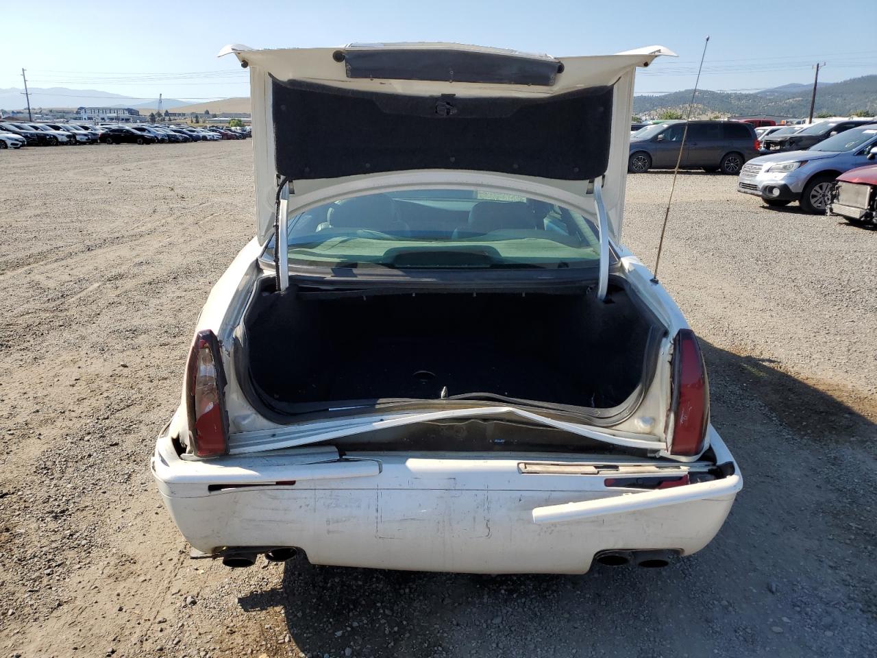 2002 Cadillac Eldorado Touring VIN: 1G6ET12942B103883 Lot: 68854235