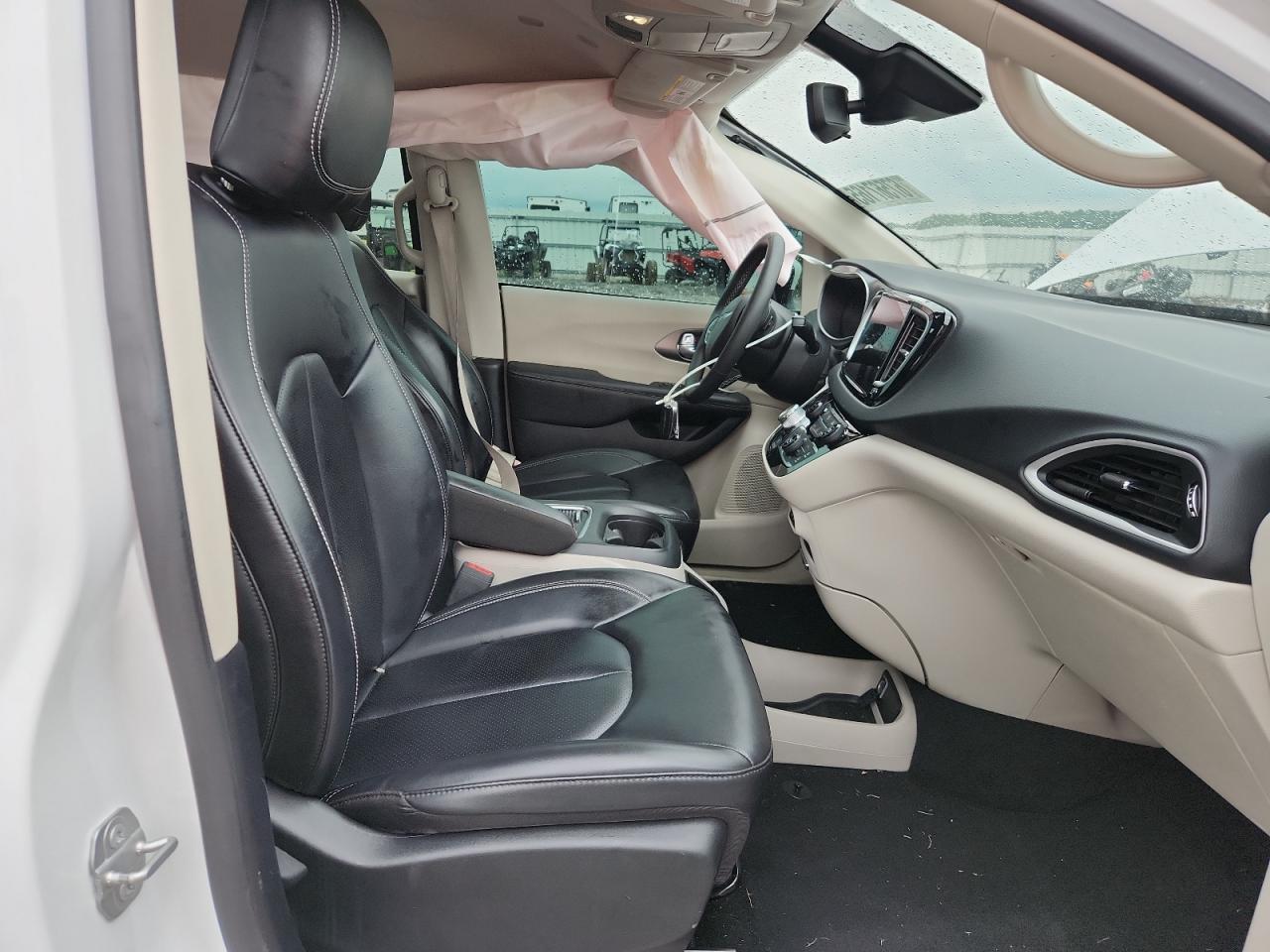 2023 Chrysler Pacifica Touring L VIN: 2C4RC1BG7PR532733 Lot: 67567165