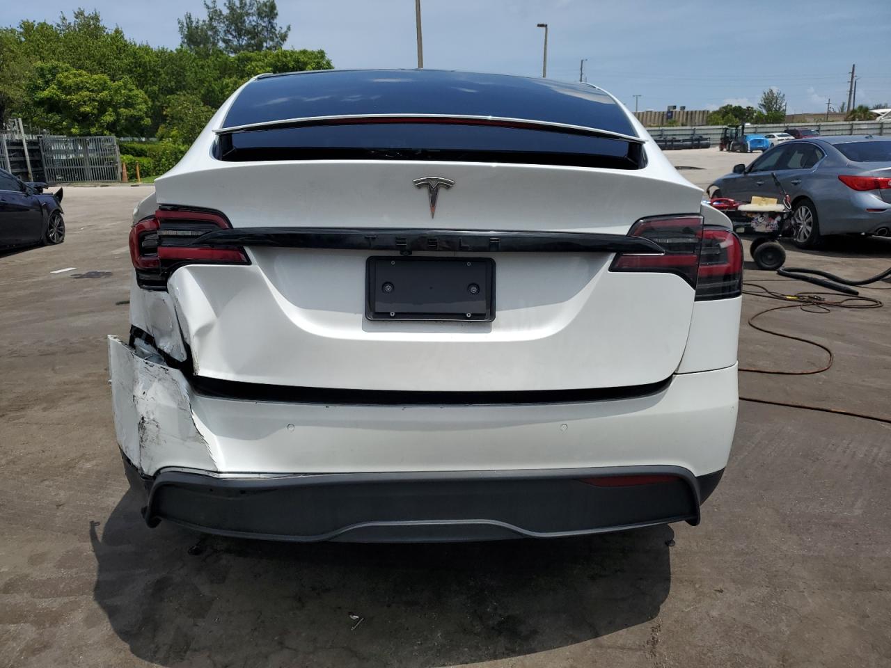 2023 Tesla Model X VIN: 7SAXCDE56PF367663 Lot: 70495475