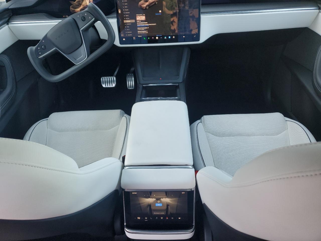 2022 Tesla Model X VIN: 7SAXCBE60NF358970 Lot: 71065105