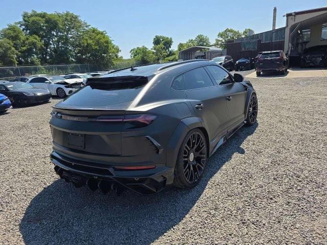 2021 LAMBORGHINI URUS