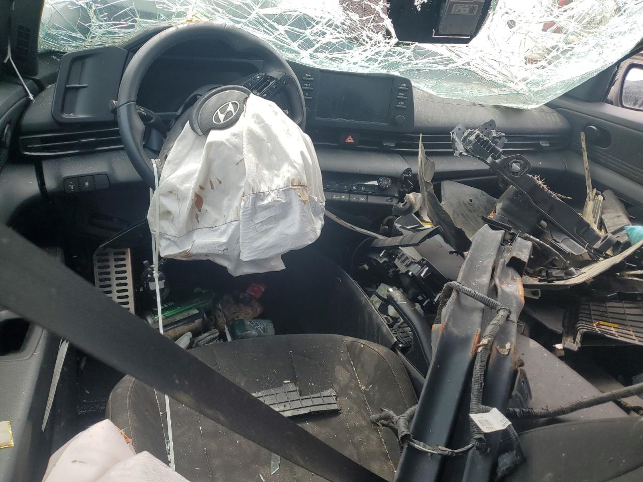 2025 Hyundai Elantra Sel Sport - image 8