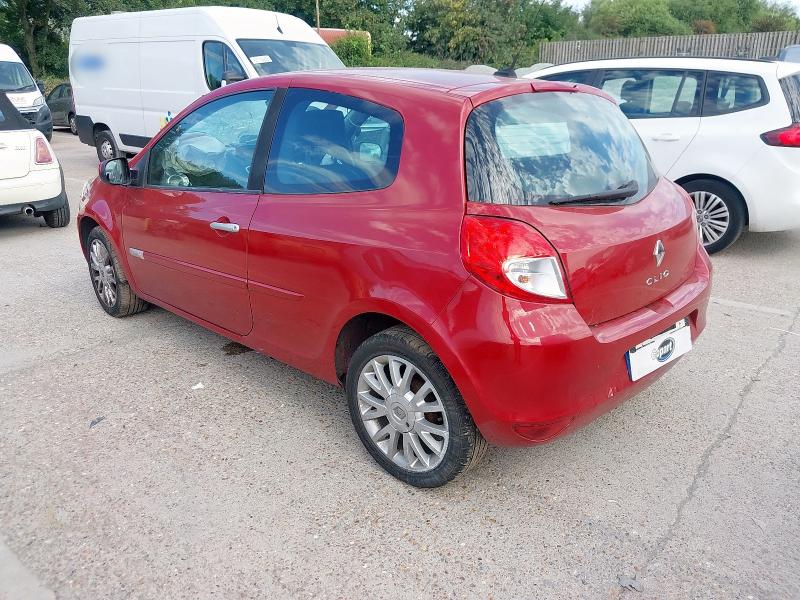 2011 RENAULT CLIO DYNAMIQUE TOMTOM