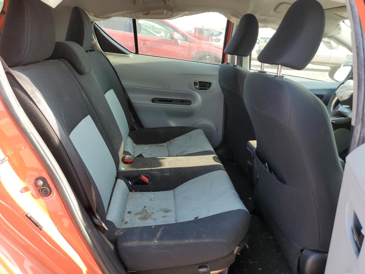 2012 Toyota Prius C VIN: JTDKDTB31C1012033 Lot: 68552355