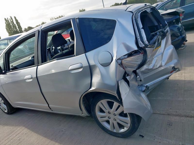 2015 HONDA JAZZ ES + I-VTEC 