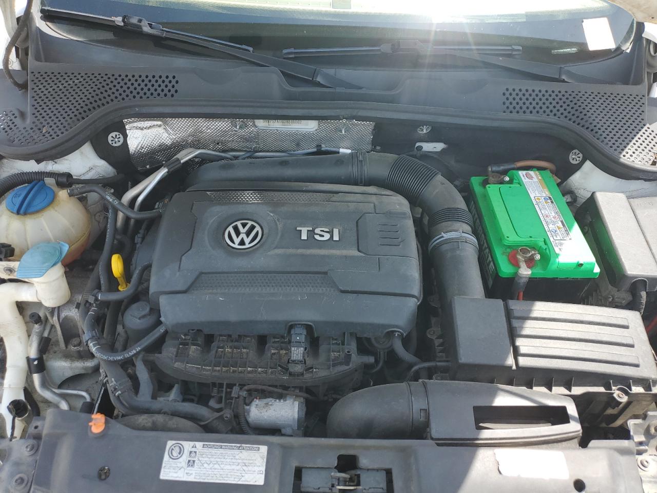 2013 Volkswagen Beetle Turbo VIN: 3VW7S7AT8DM818862 Lot: 70651495