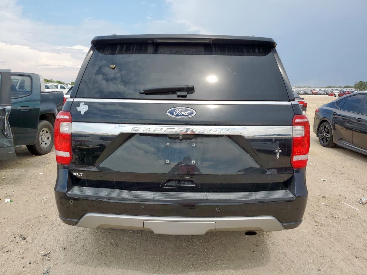 2018 Ford Expedition Xlt VIN: 1FMJU1HT8JEA36838 Lot: 70029215