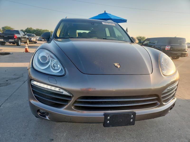 2014 PORSCHE CAYENNE   