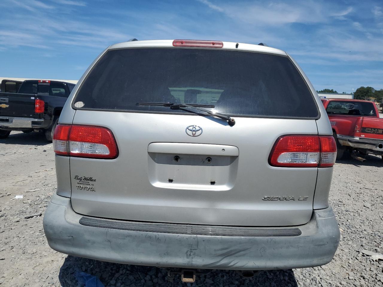 2001 Toyota Sienna Le VIN: 4T3ZF13C71U365046 Lot: 70208385