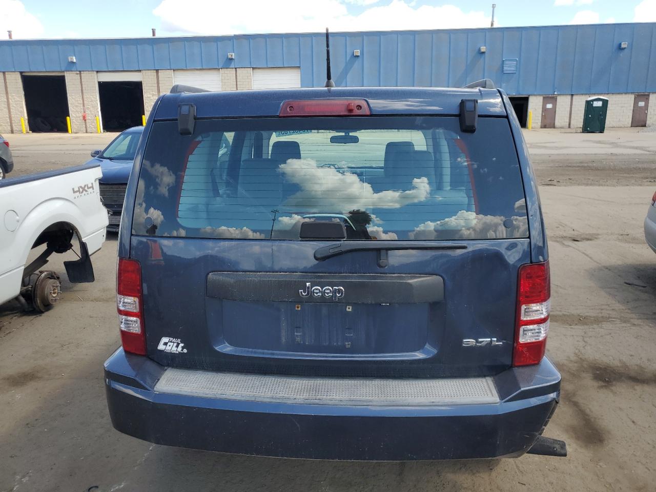 2008 Jeep Liberty Sport VIN: 1J8GP28K78W203786 Lot: 70452785