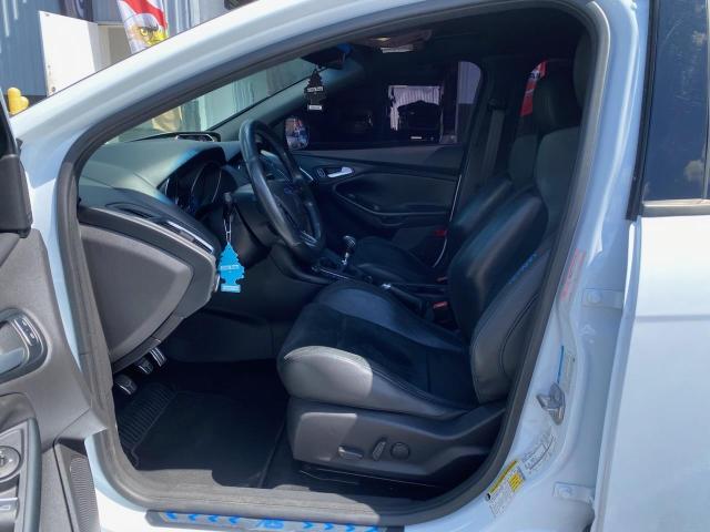 Hatchbacks FORD FOCUS 2016 White