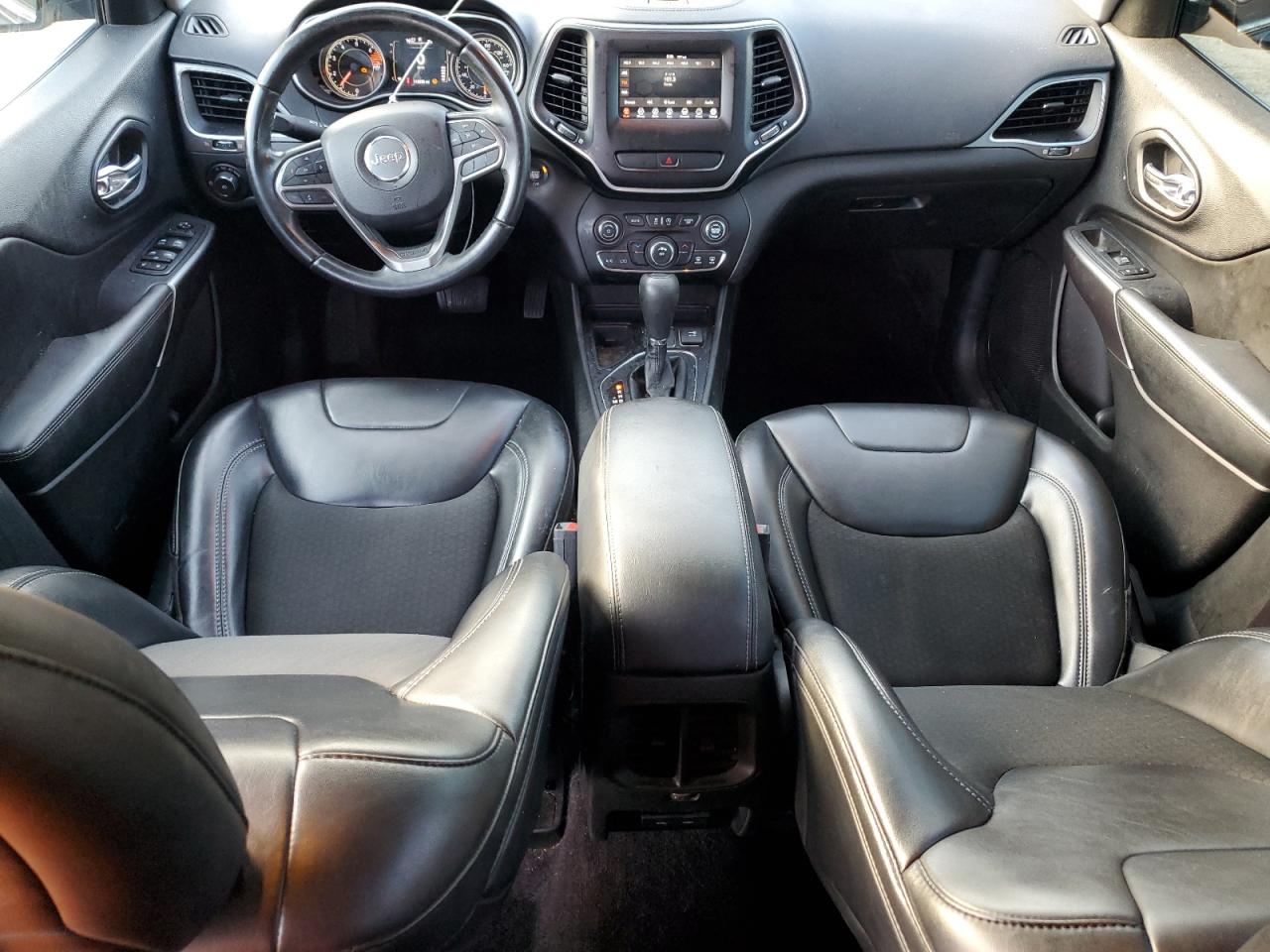 2019 Jeep Cherokee Latitude Plus VIN: 1C4PJLLB1KD128897 Lot: 67971325