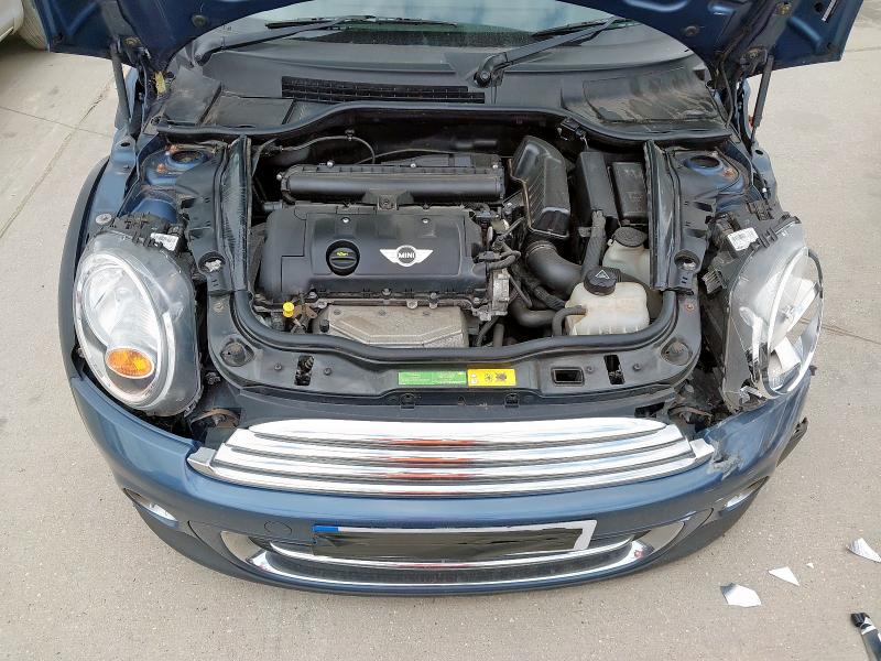 2011 MINI COOPER 