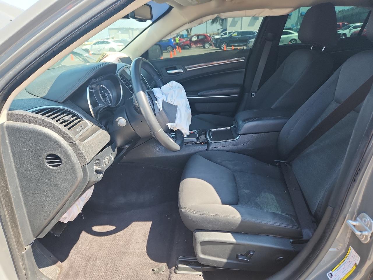 2018 Chrysler 300 Touring VIN: 2C3CCAAG5JH250132 Lot: 69699095