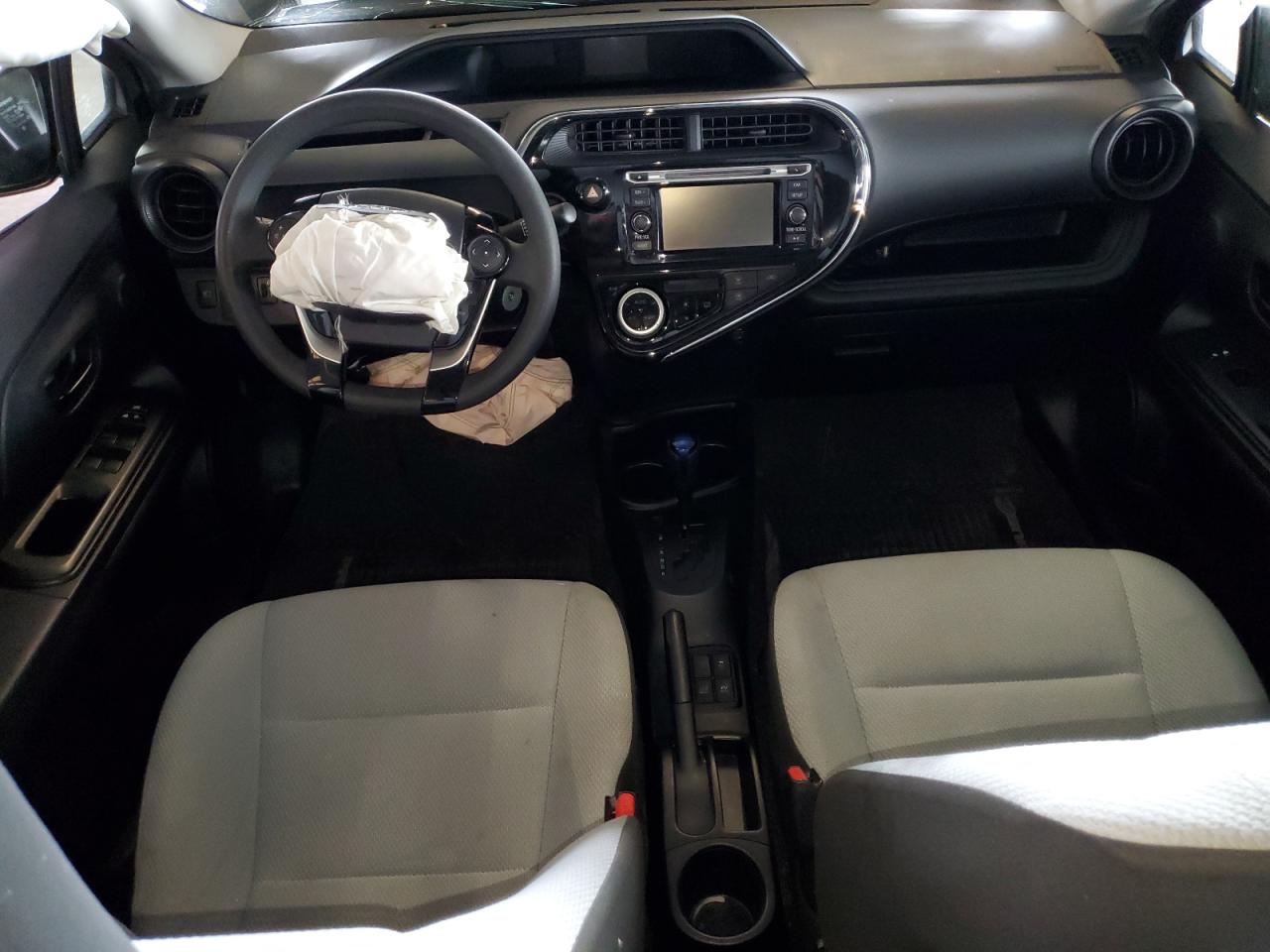 2018 Toyota Prius C VIN: JTDKDTB35J1601485 Lot: 69399225