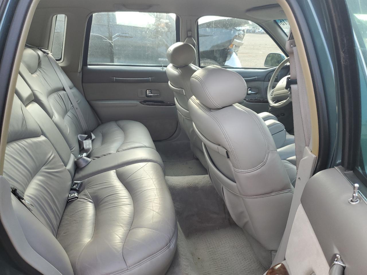 1LNLM82W6TY735021 1996 Lincoln Town Car Signature