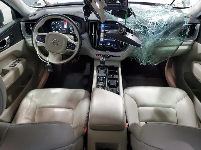  VOLVO XC60 2018 Серый