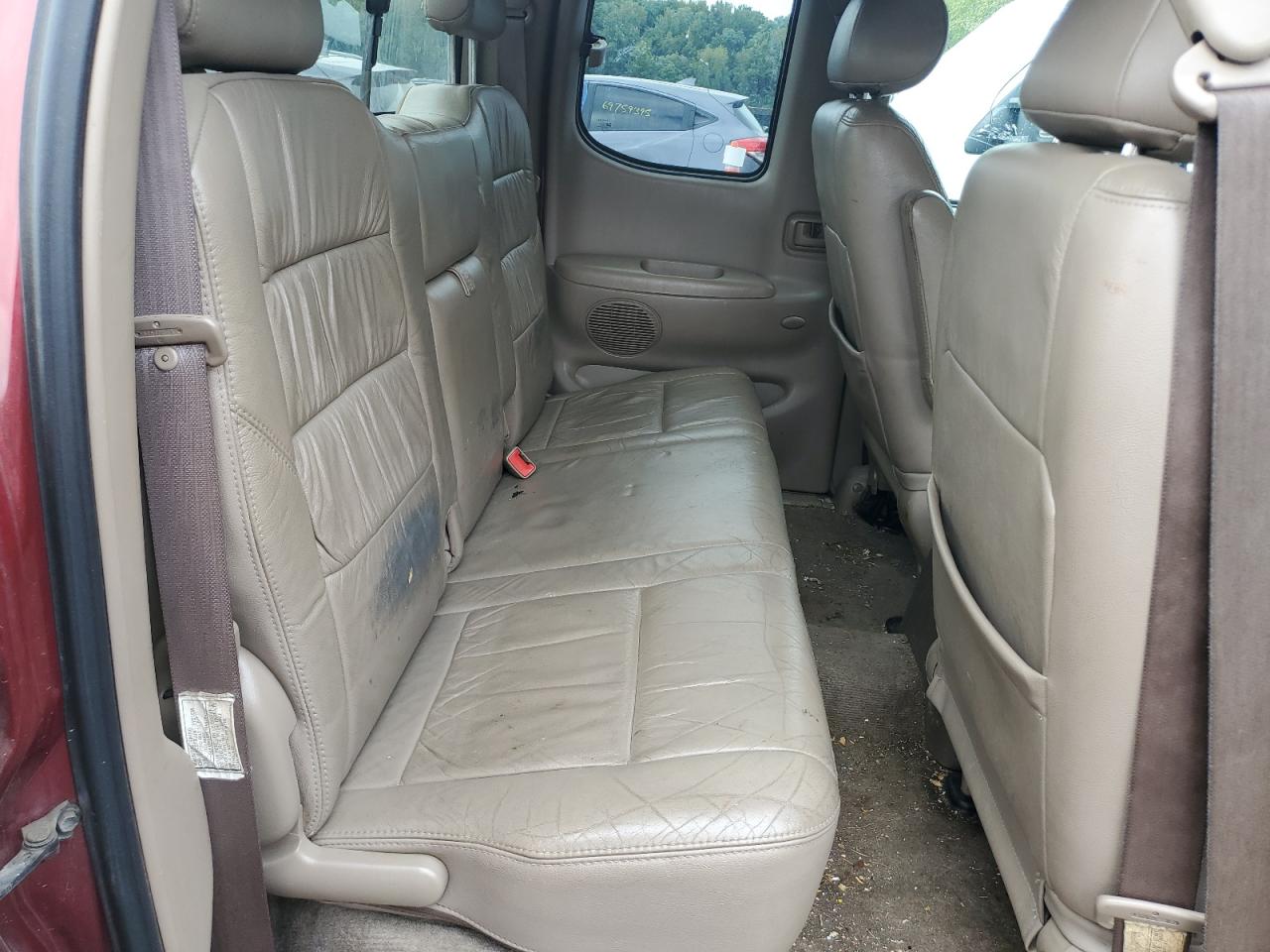 2001 Toyota Tundra Access Cab Limited VIN: 5TBBT48131S198102 Lot: 69833455