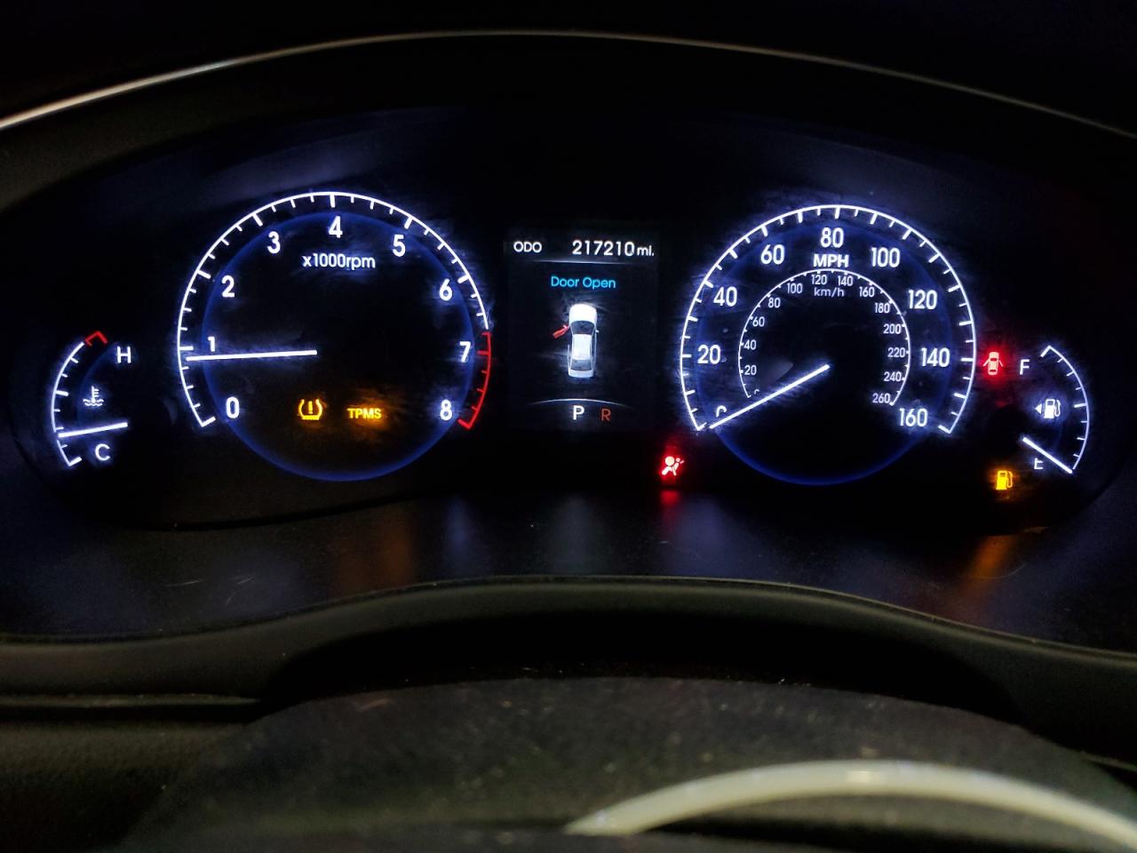 2014 Hyundai Genesis 3.8L VIN: KMHGC4DD8EU263360 Lot: 70510335