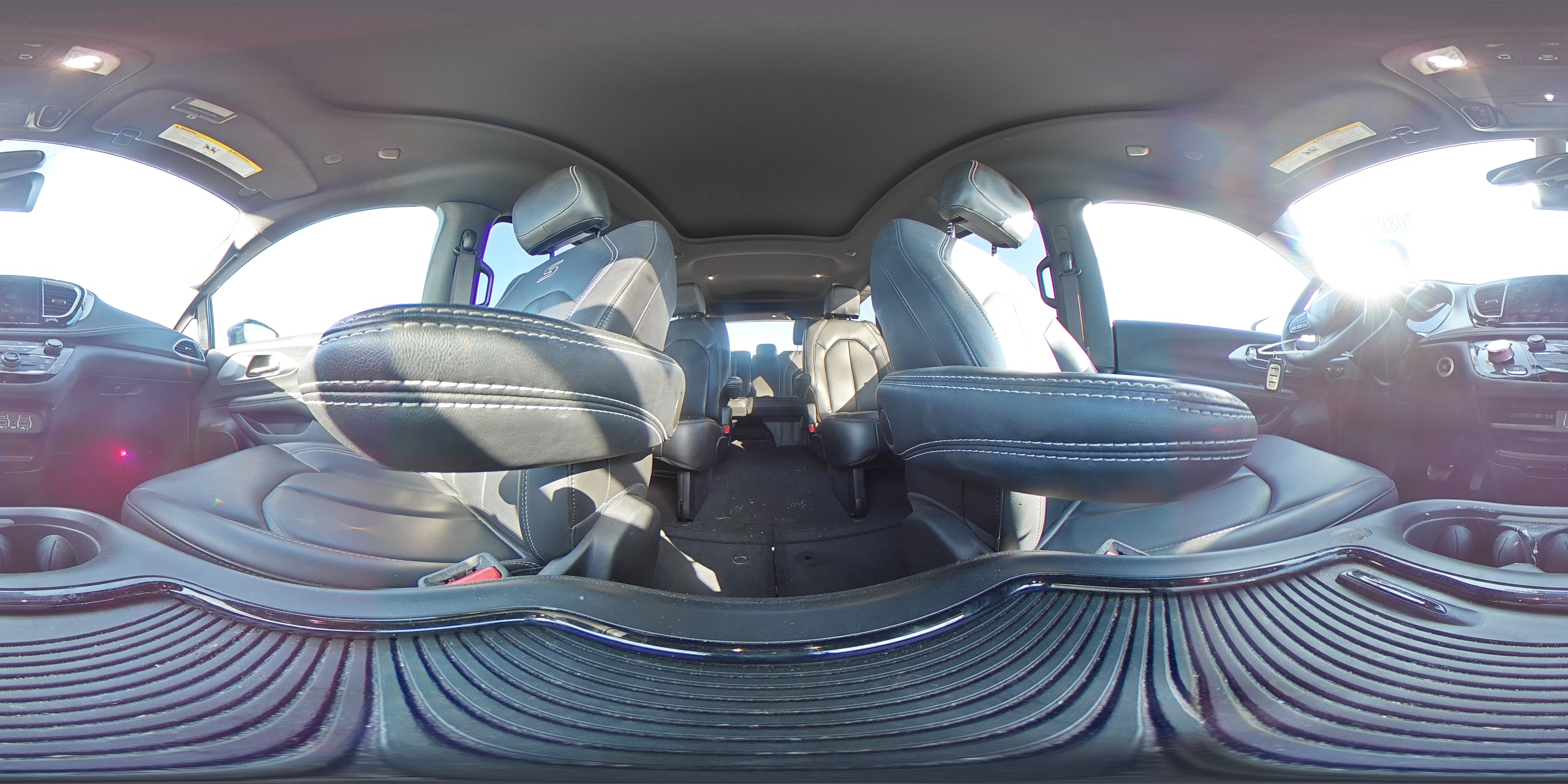 2023 Chrysler Pacifica Touring L VIN: 2C4RC1BG4PR561851 Lot: 70892355