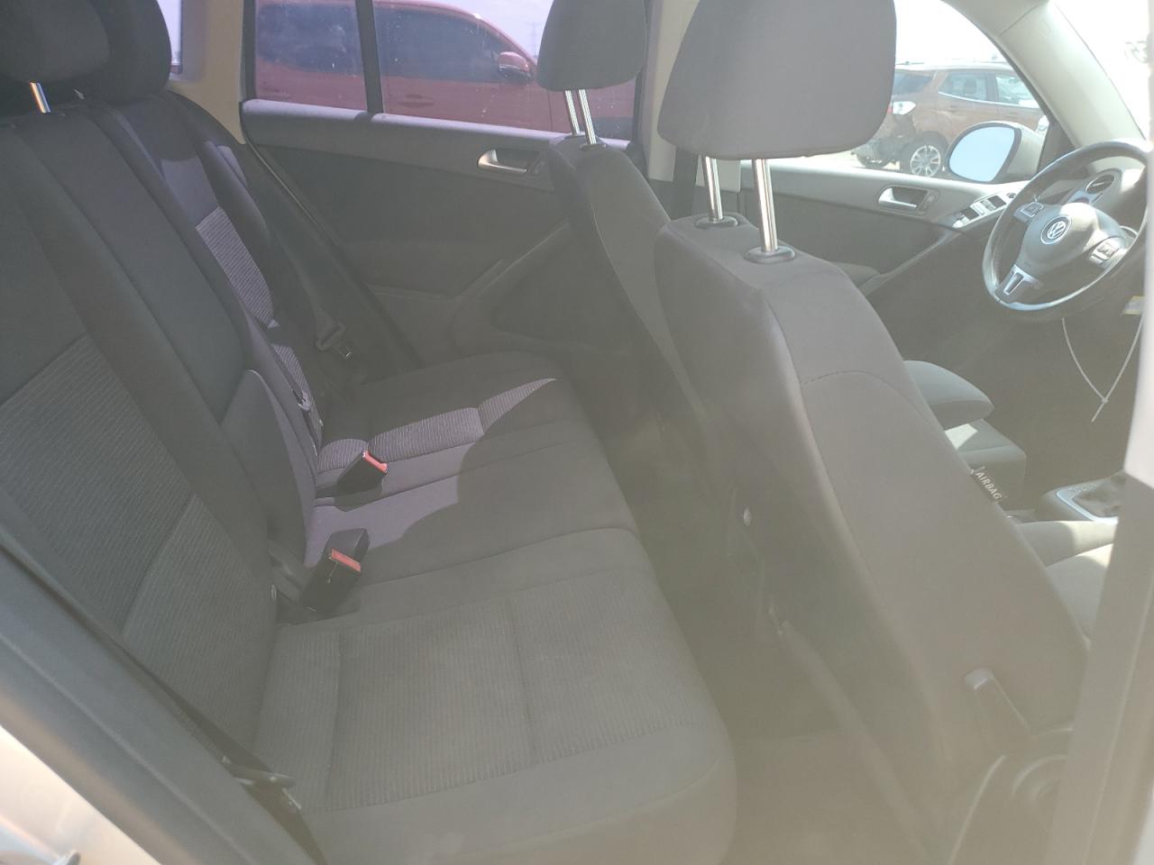 2014 Volkswagen Tiguan S VIN: WVGBV3AX4EW614704 Lot: 68713655