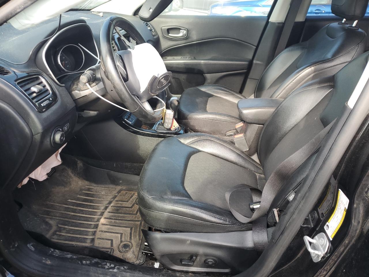 2018 Jeep Compass Latitude VIN: 3C4NJCBB3JT494281 Lot: 68525005