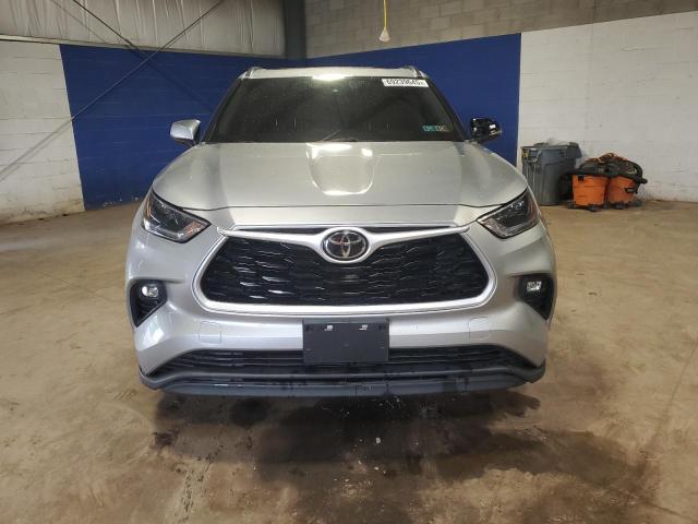  TOYOTA HIGHLANDER 2021 Серебристый